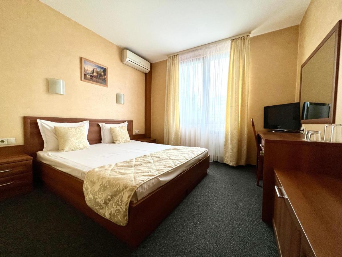 Family Hotel 007 Sofia Ngoại thất bức ảnh