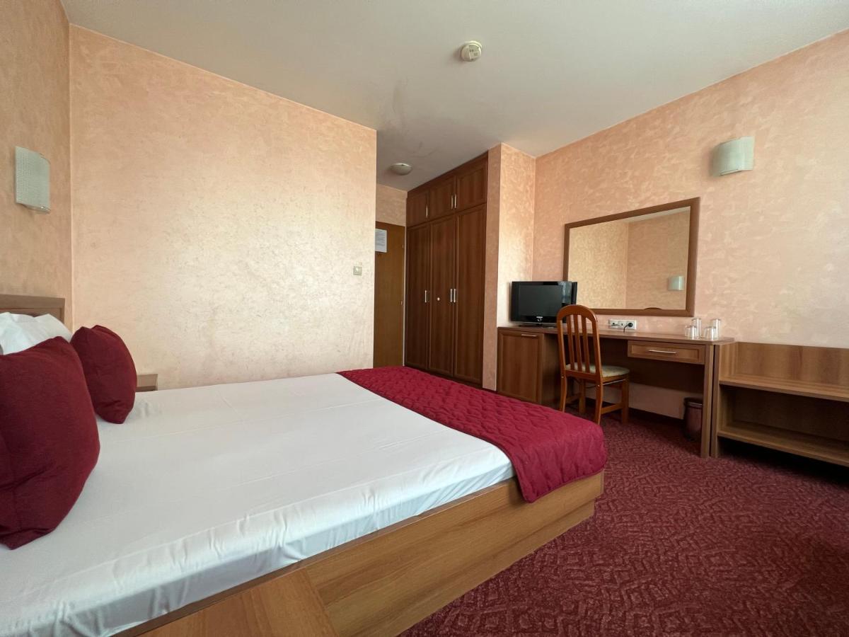 Family Hotel 007 Sofia Ngoại thất bức ảnh